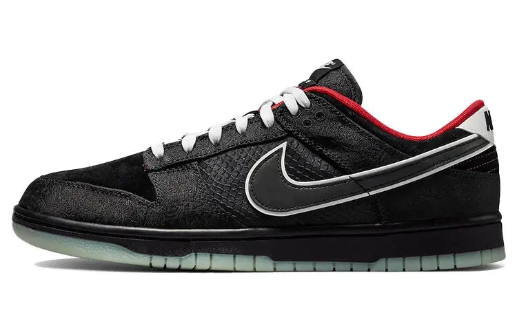 Tênis Preto Nike Dunk LPL League of Legends Visto de Lado
