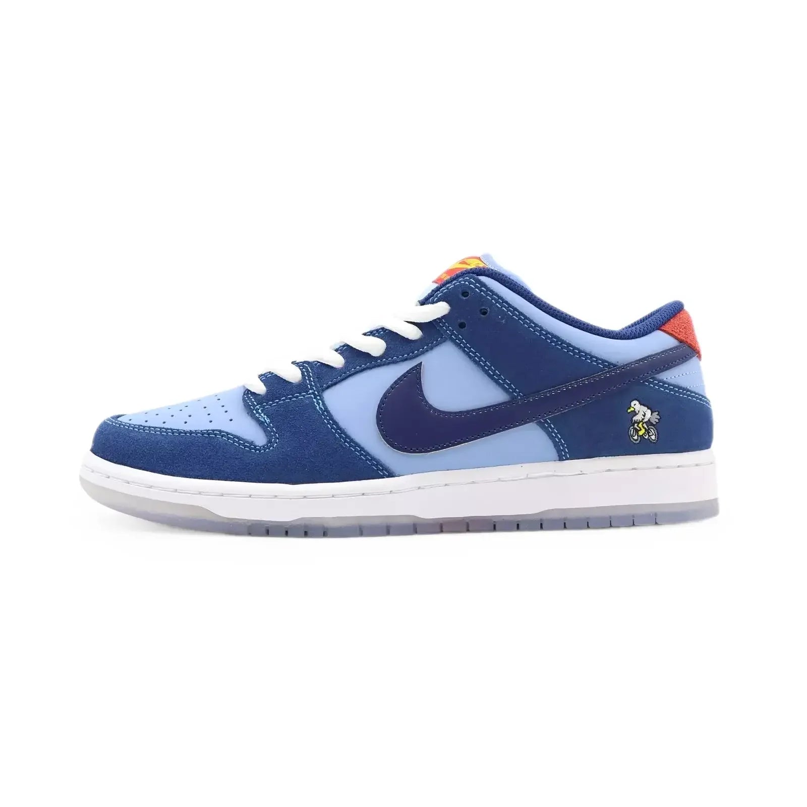 Tênis Azul Nike Dunk Low Why So Sad Visto pelo Lado Direito