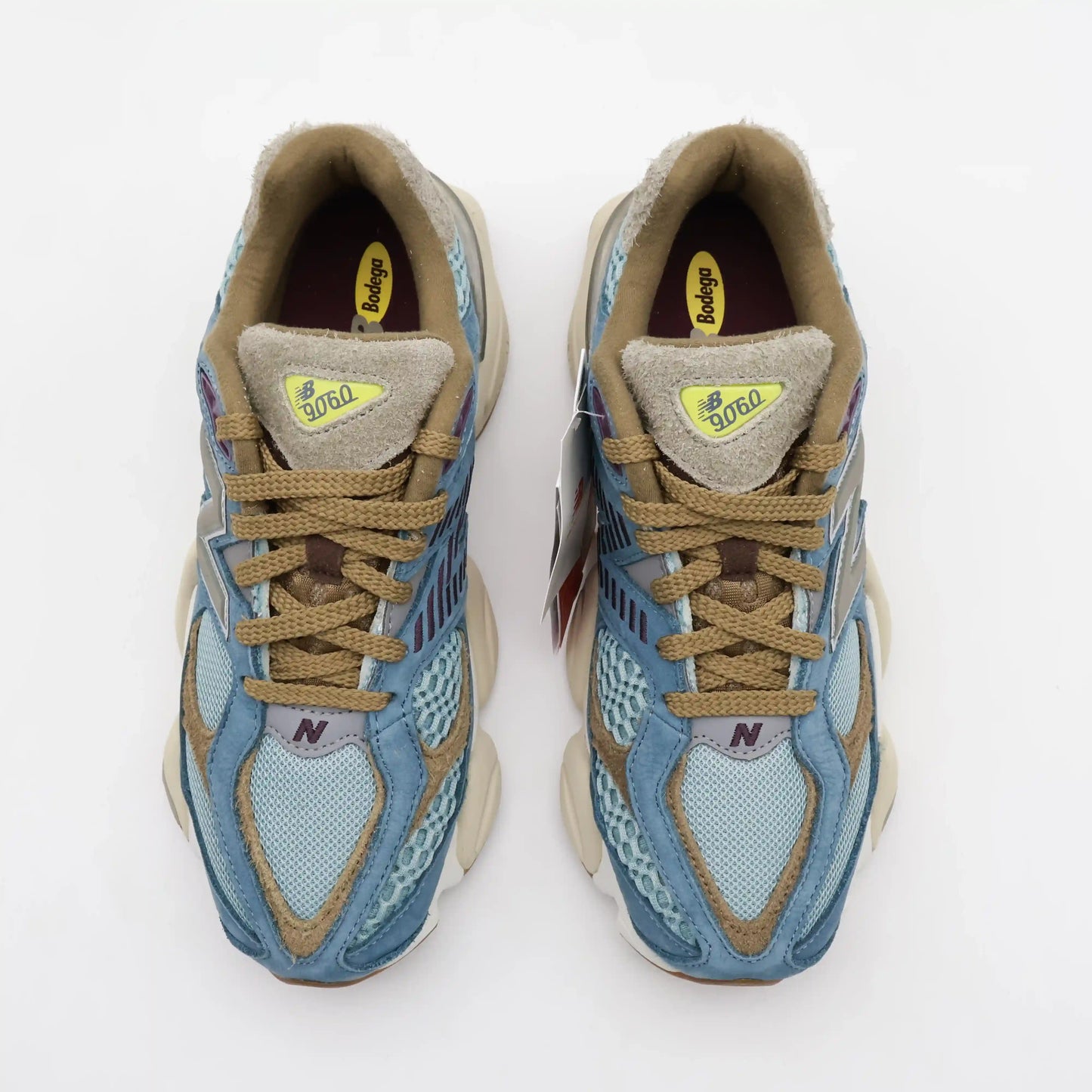 Tênis Azul Masculino New Balance 9060 Bodega Age of Discovery Par Visto Por Cima