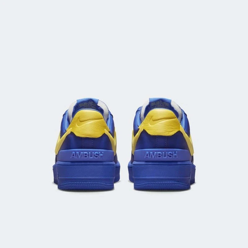Nike Air Force 1 Low SP x Ambush Game Royal Parte Traseira com Logo Swoosh Amarela
