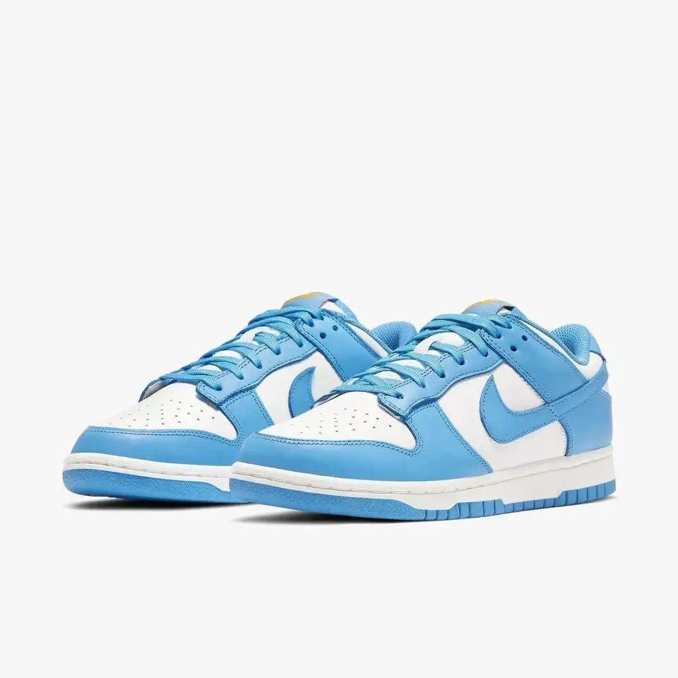 Tenis Azul Nike Visto de Lado Visto pela Frente