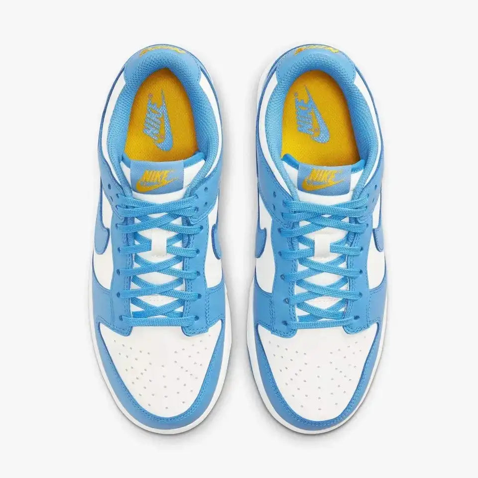 Tenis Azul Nike Visto de Lado Visto Por CIma