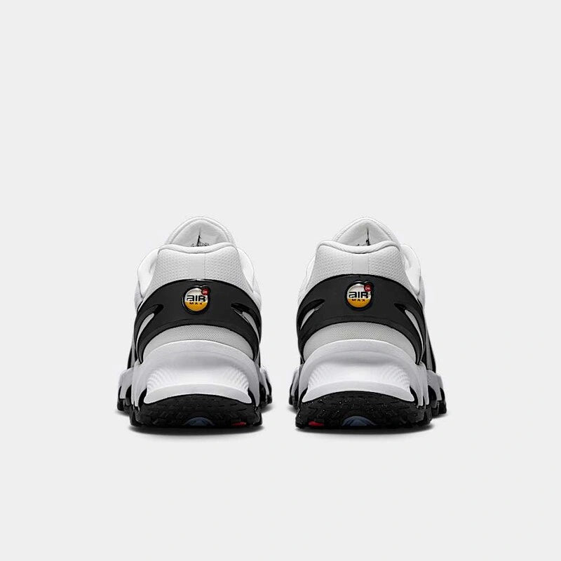 Tênis Branco com Preto Nike Air Max Dn8 Panda Parte Traseira