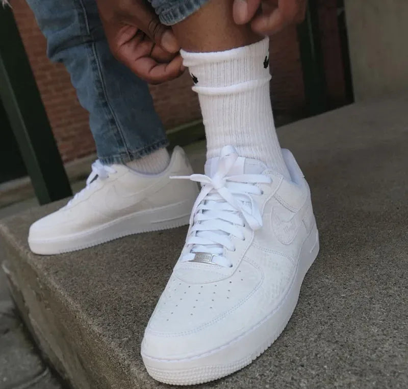 Tênis Branco Nike Air Force 1 Low Kobe Bryant White Visto no Pe com Meia Branca Nike