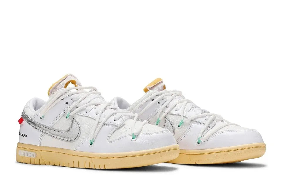 Tênis Branco Nike Dunk Low Off White 1:50 Par Visto de Frente