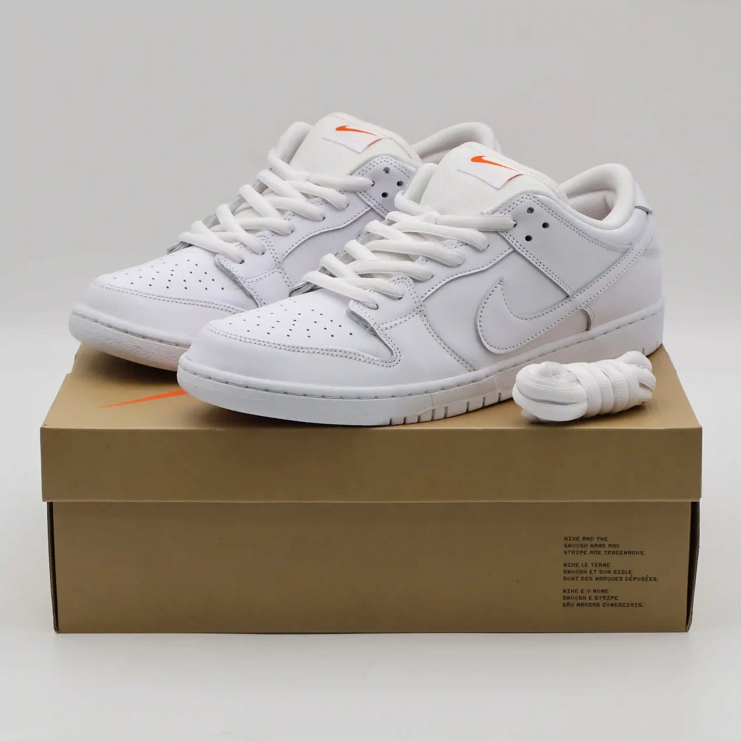 Nike Dunk Low Triple White