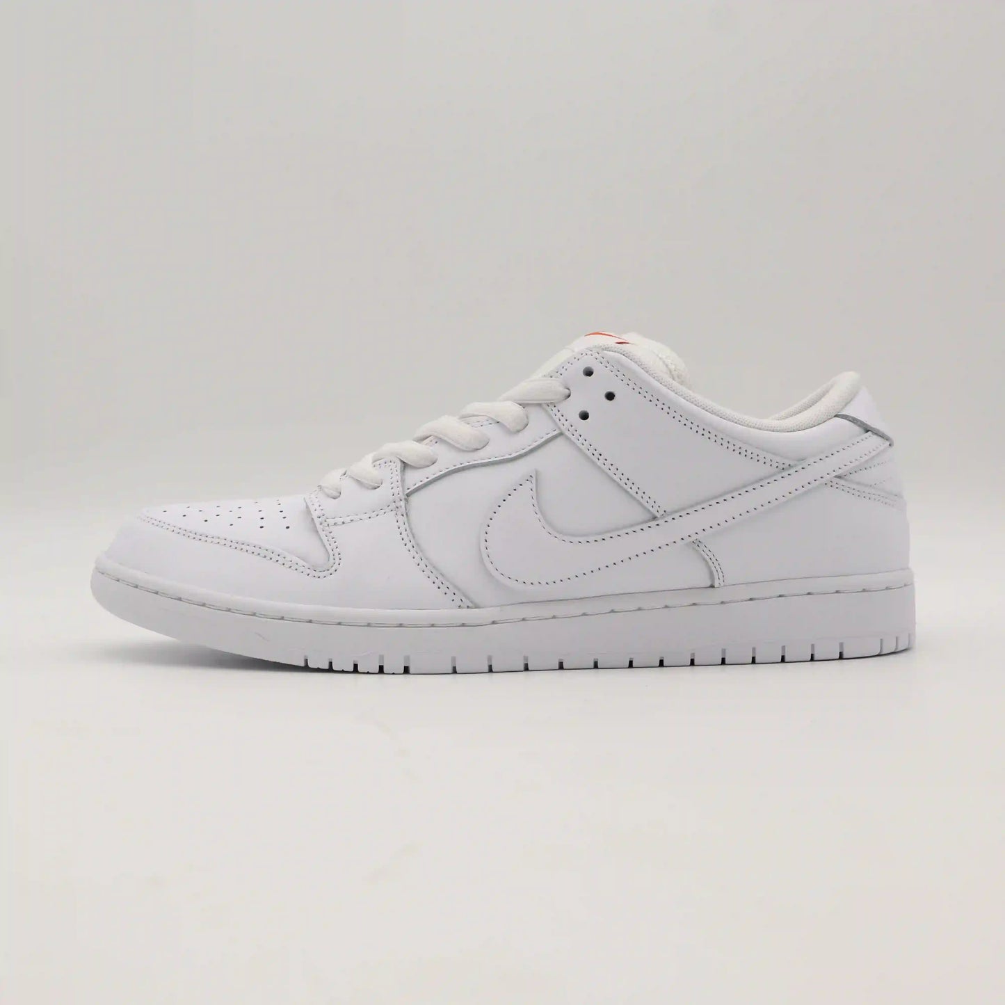 Nike Dunk Low Triple White