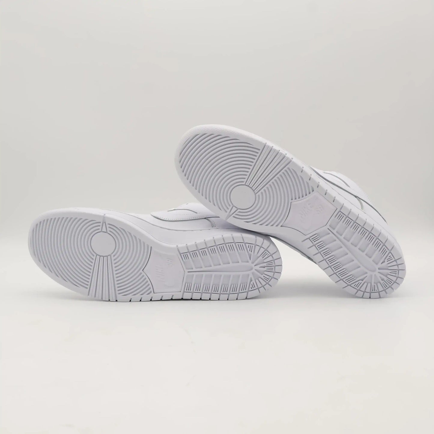 Nike Dunk Low Triple White