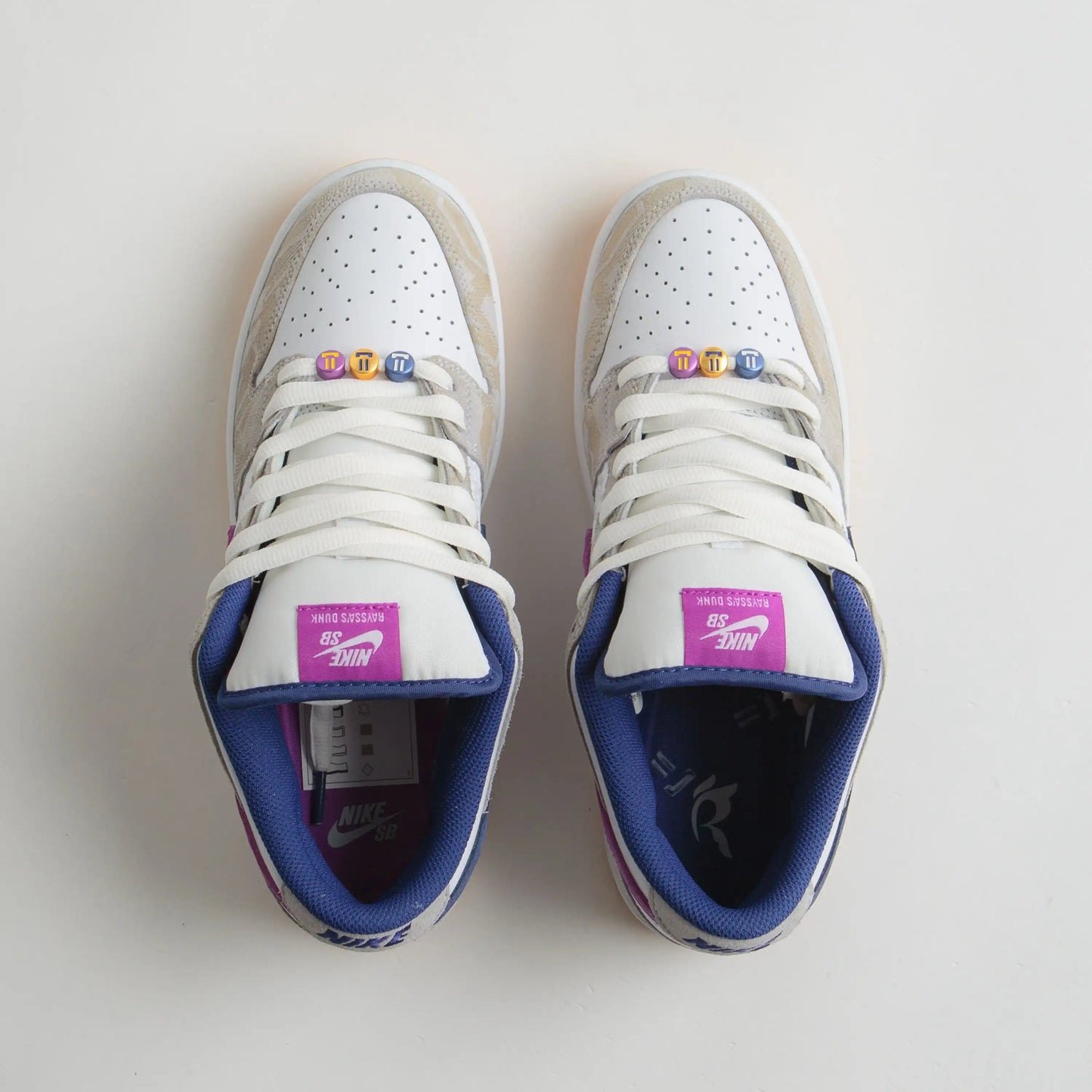 Tênis Branco Nike Sb Dunk Low Rayssa Leal Visto Por Cima