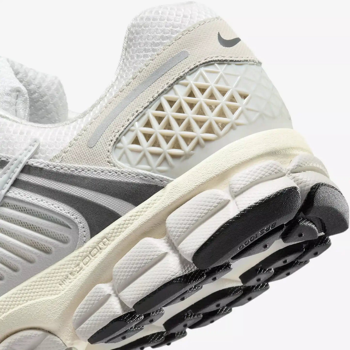 Nike Zoom Vomero 5 Platinum Tint
