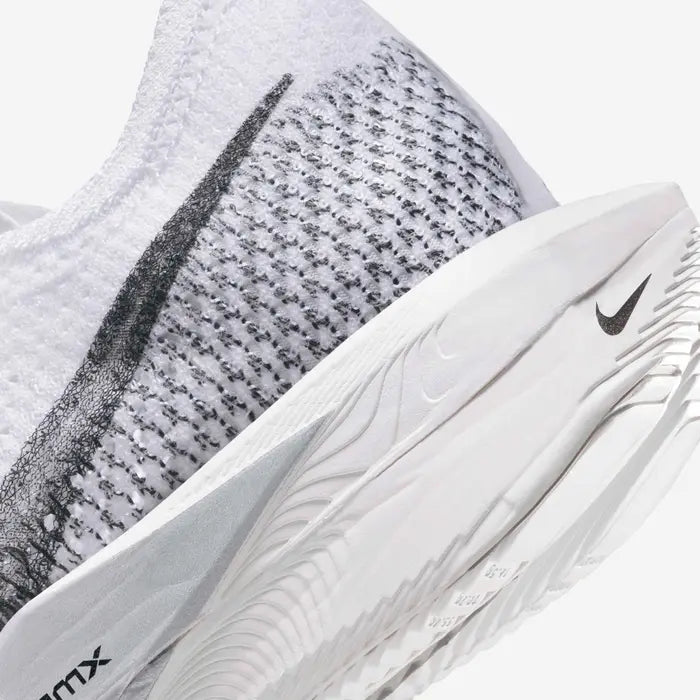 Tênis de Corrida Nike Air Zoom Vaporfly NEXT% 3 White Particle Grey Parte Traseira em Detalhes