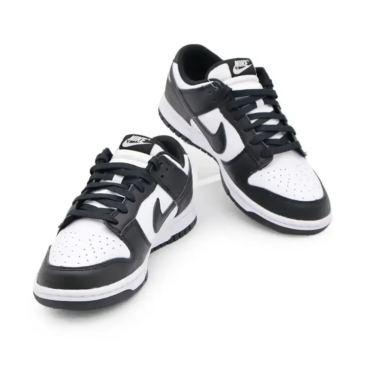 Tênis Nike Dunk Panda preto e branco par visto por cima
