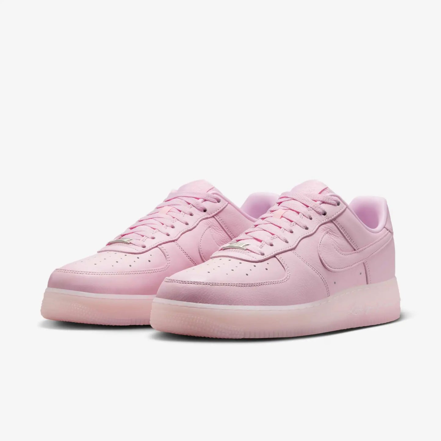 Tênis Nike Rosa Air Force 1 Low Drake Nocta Pink Foam Par Visto de Frente