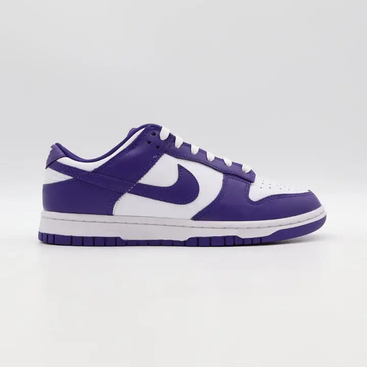 Tenis Roxo Nike Dunk Low Court Purple Visto do Lado Externo