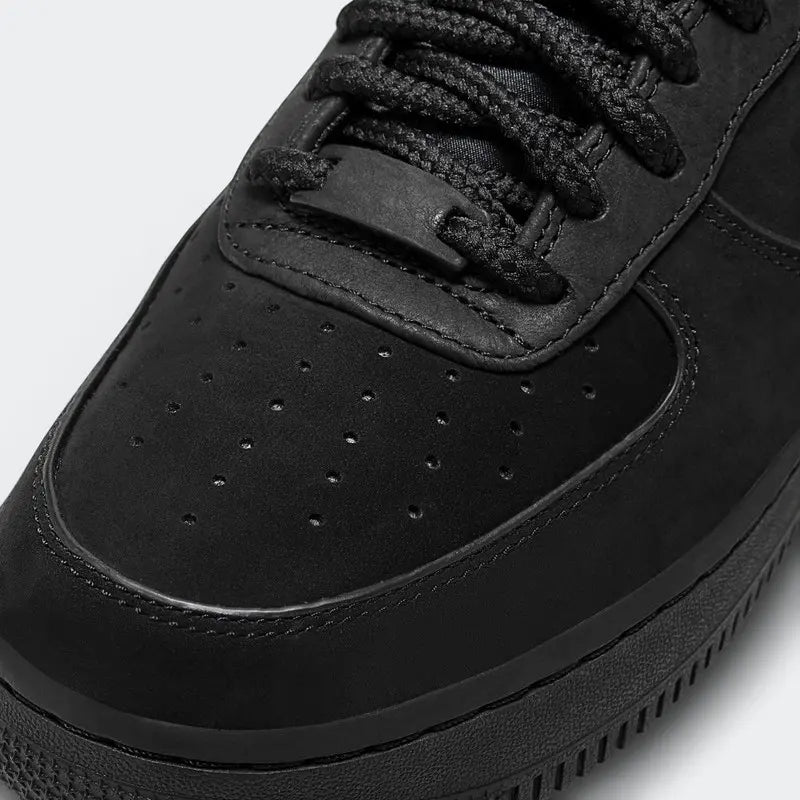 Nike Air Force 1 Low Tiffany Parte Frontal em Detalhes