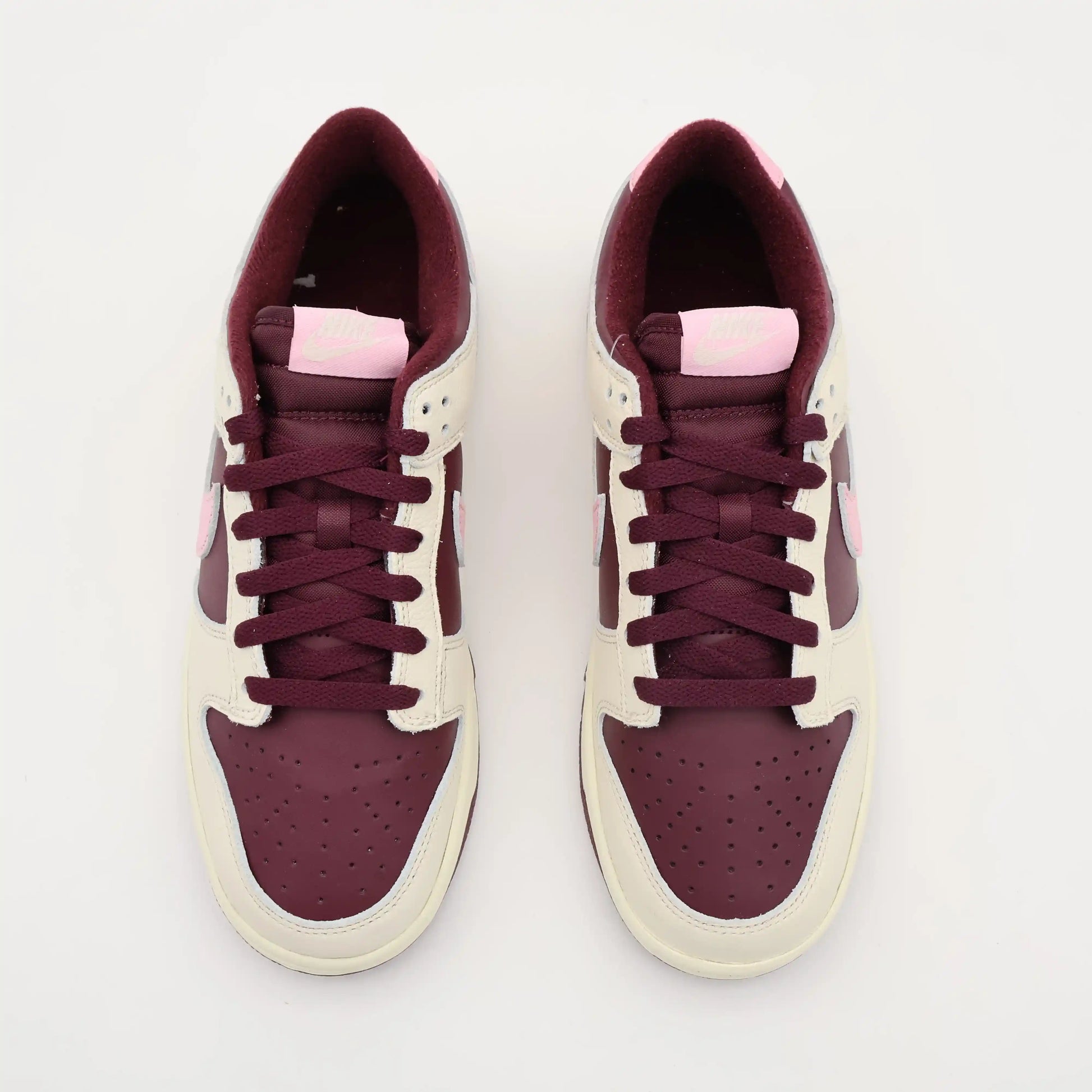 Tênis Rosa Nike Dunk Low Valentine Days Visto Por Cima