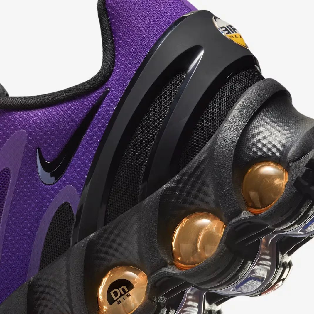 Tênis Roxo com Preto Nike Air Max Dn8 Fierce Purple Parte Traseira em Detalhes