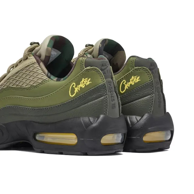 Tênis Verde Nike Air Max 95 Corteiz Gutta Green Parte Traseira em Detalhes