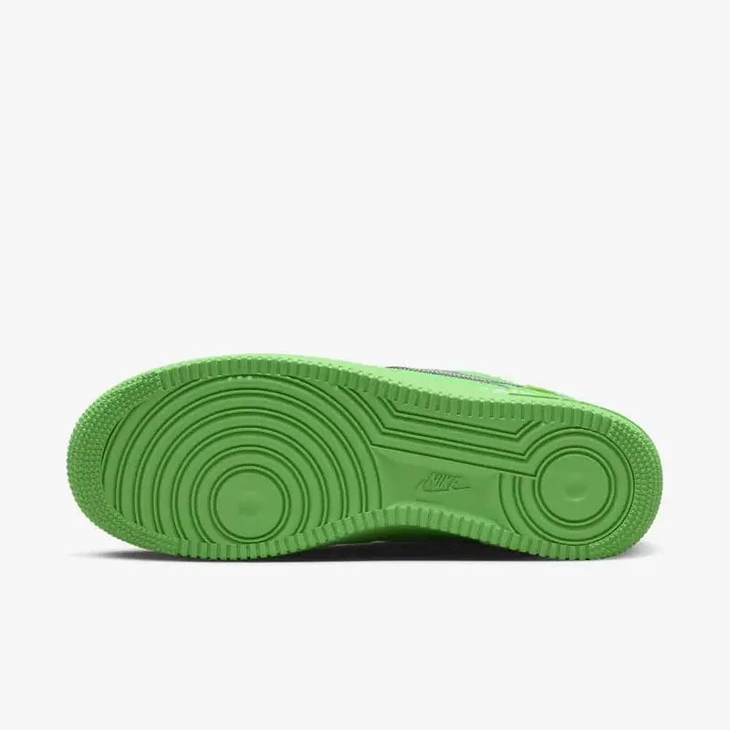 Tênis Verde Nike Air force 1 Low Off White Light Green Spark Parte do Solado Verde