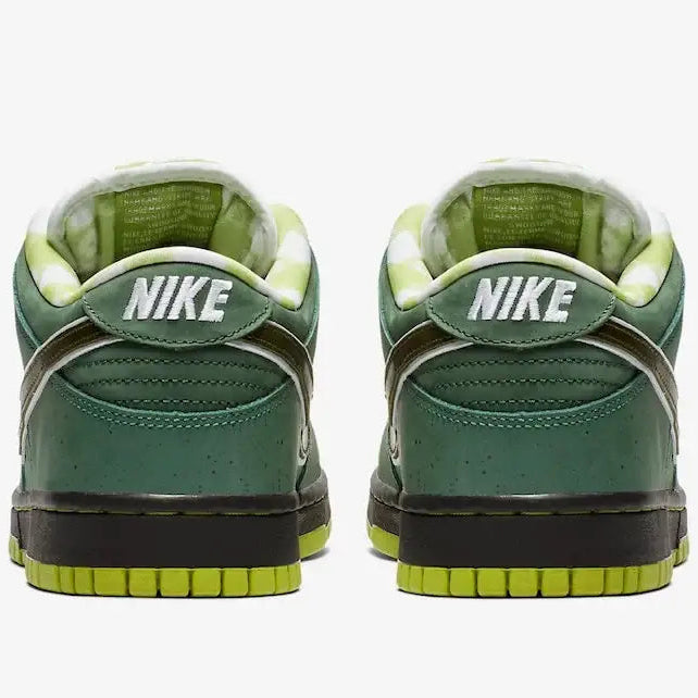 Tênis Verde Nike Dunk Low Concepts Lobster Green Vista em Detalhes da Parte Traseira