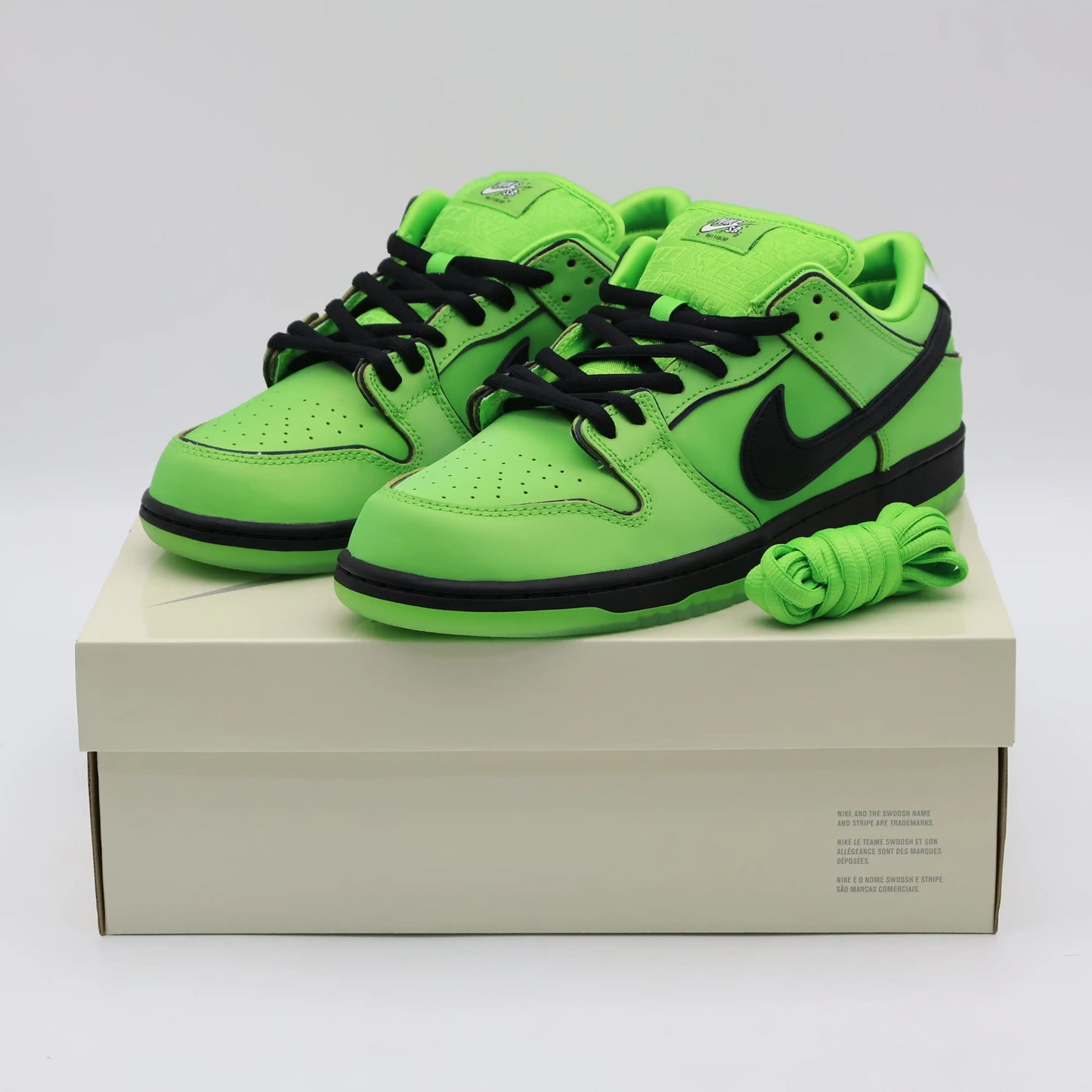 Nike SB Dunk Low The Powerpuff Girls Buttercup