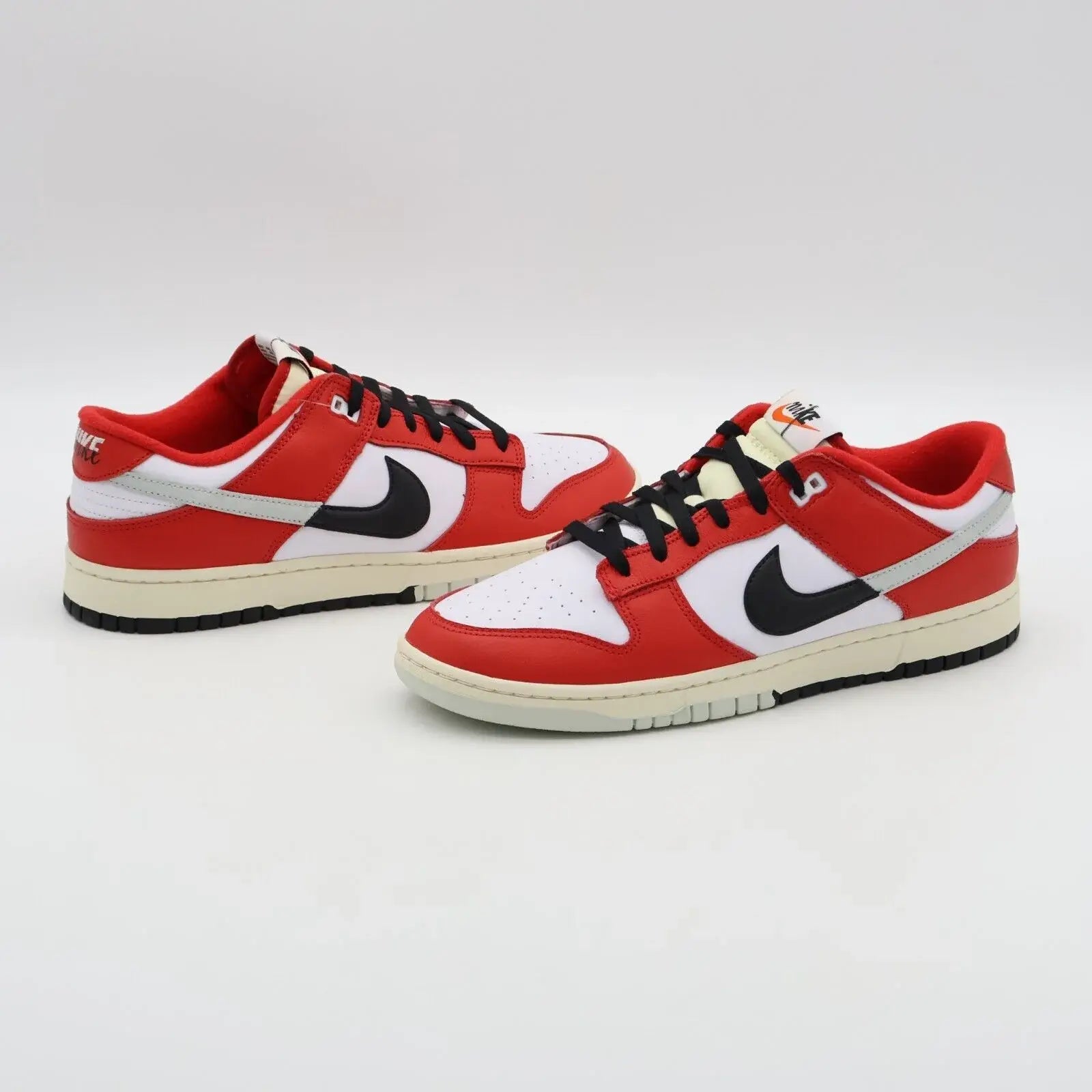 Tênis Vermelho Nike Dunk Low Chicago Split Hombre Par Visto pela Lateral
