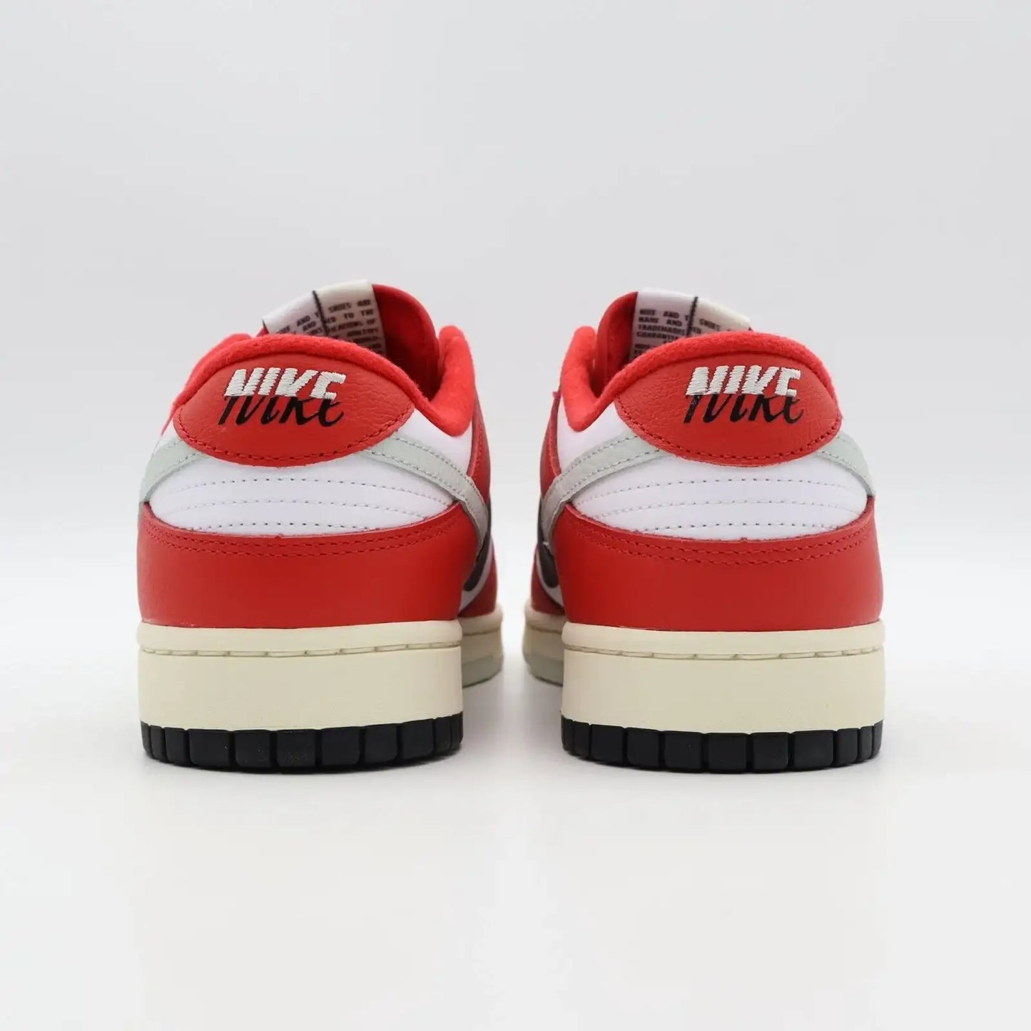 Tênis Vermelho Nike Dunk Low Chicago Split Hombre Detalhes Traseiros