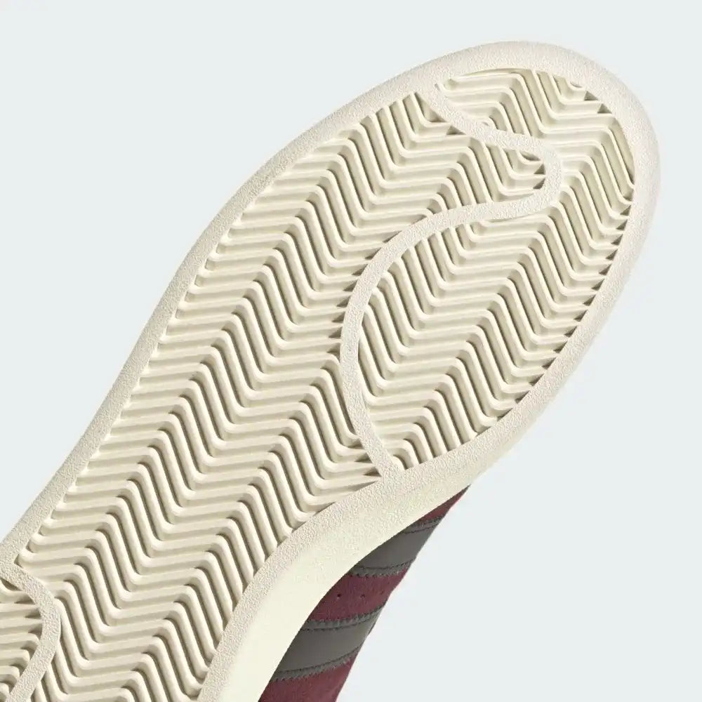 Tênis Vinho Adidas Campus 00s Wine parte do Solado e Detalhes