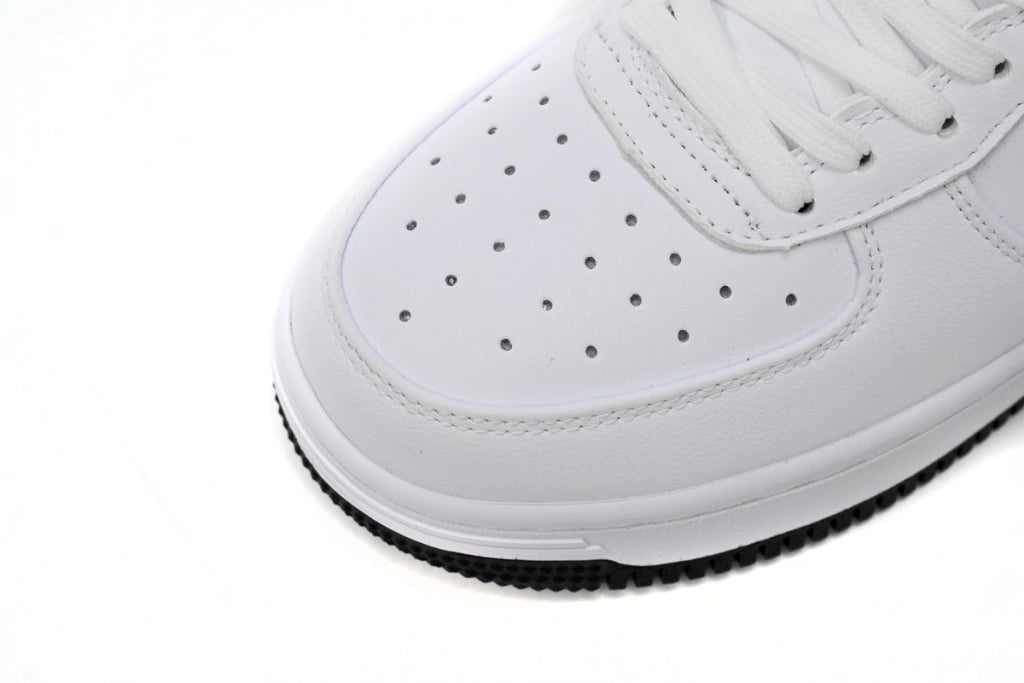 A Bathing Ape Bape Sta Low White And Black Tick