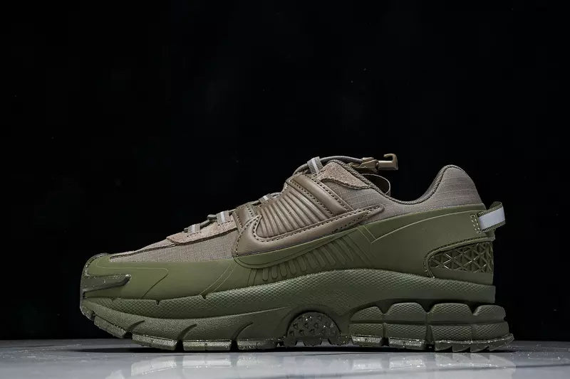Nike Zoom Vomero 5 Roam Medium Olive