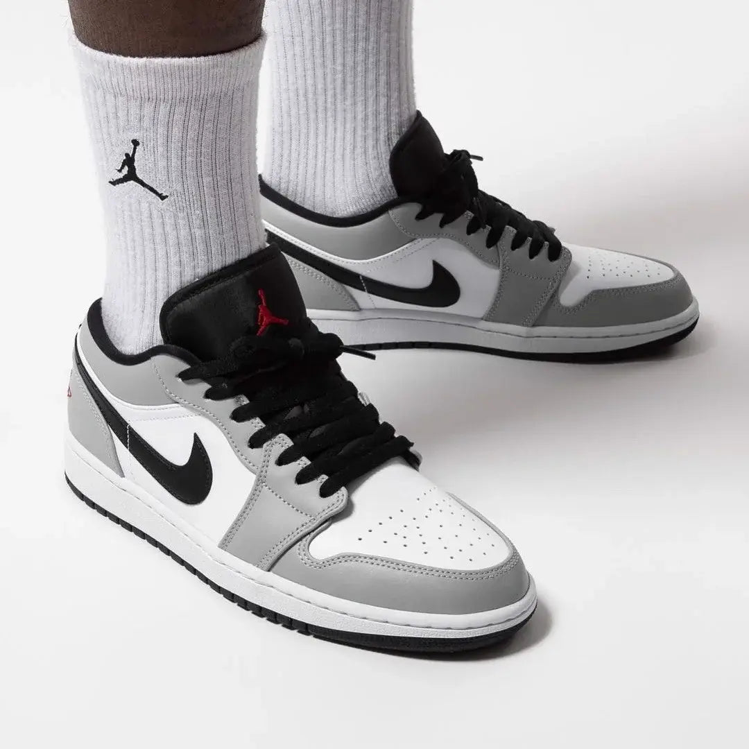 Air Jordan 1 Low "Light Smoke Grey"