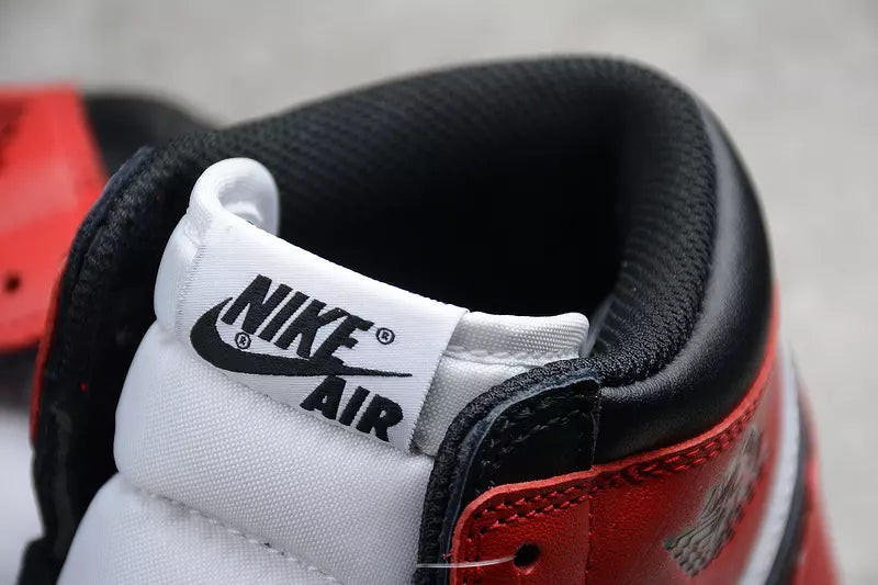 Jordan 1 Retro High Black Toe