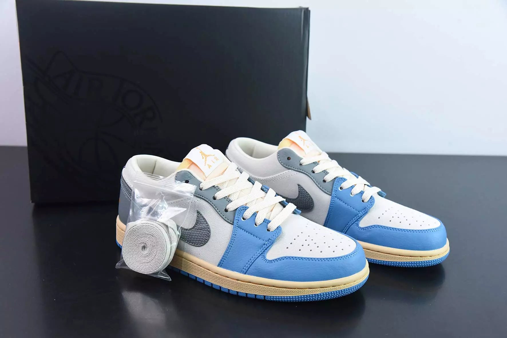 Jordan 1 Low SE Tokyo 96