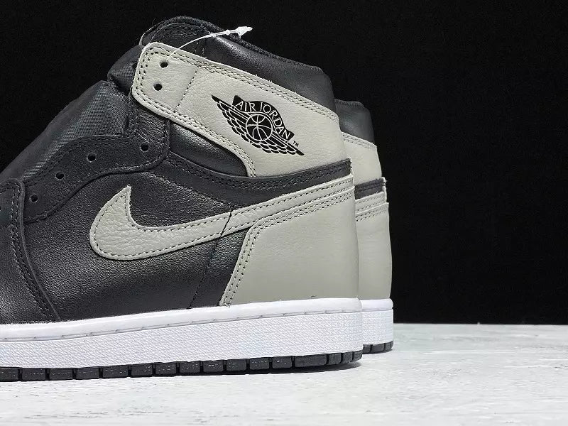 Air Jordan 1 Retro High "Shadow"