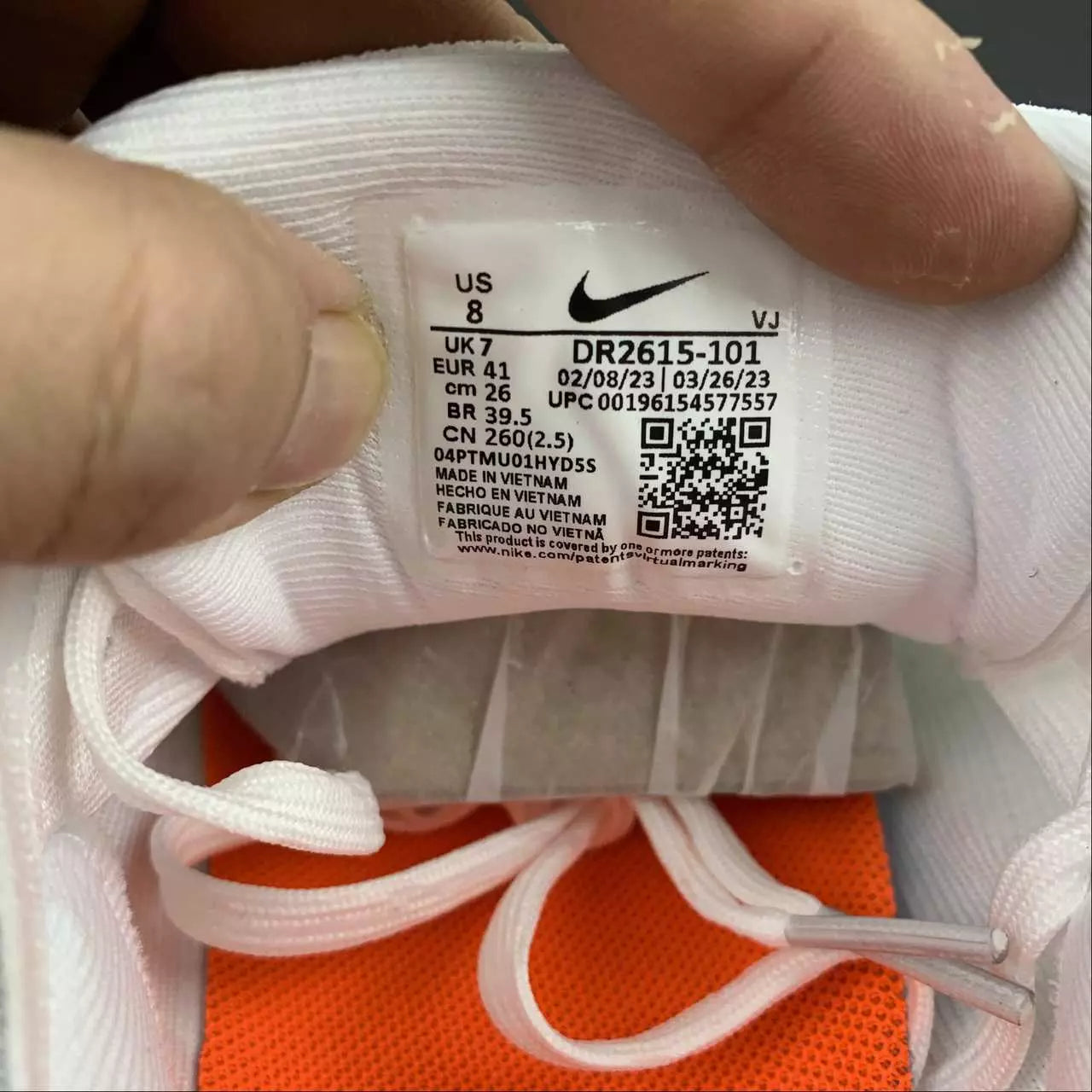 Nike ZoomX Invincible Run Flyknit 3