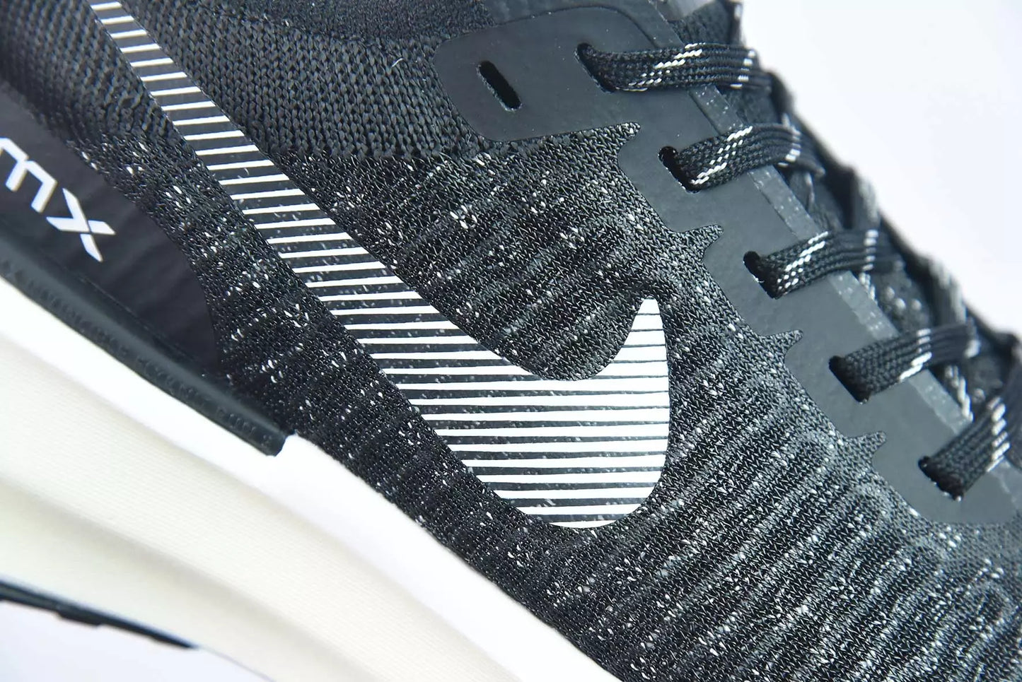 Nike Invincible Run 3 Black White