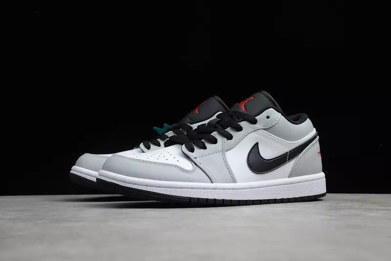 Air Jordan 1 Low "Light Smoke Grey"