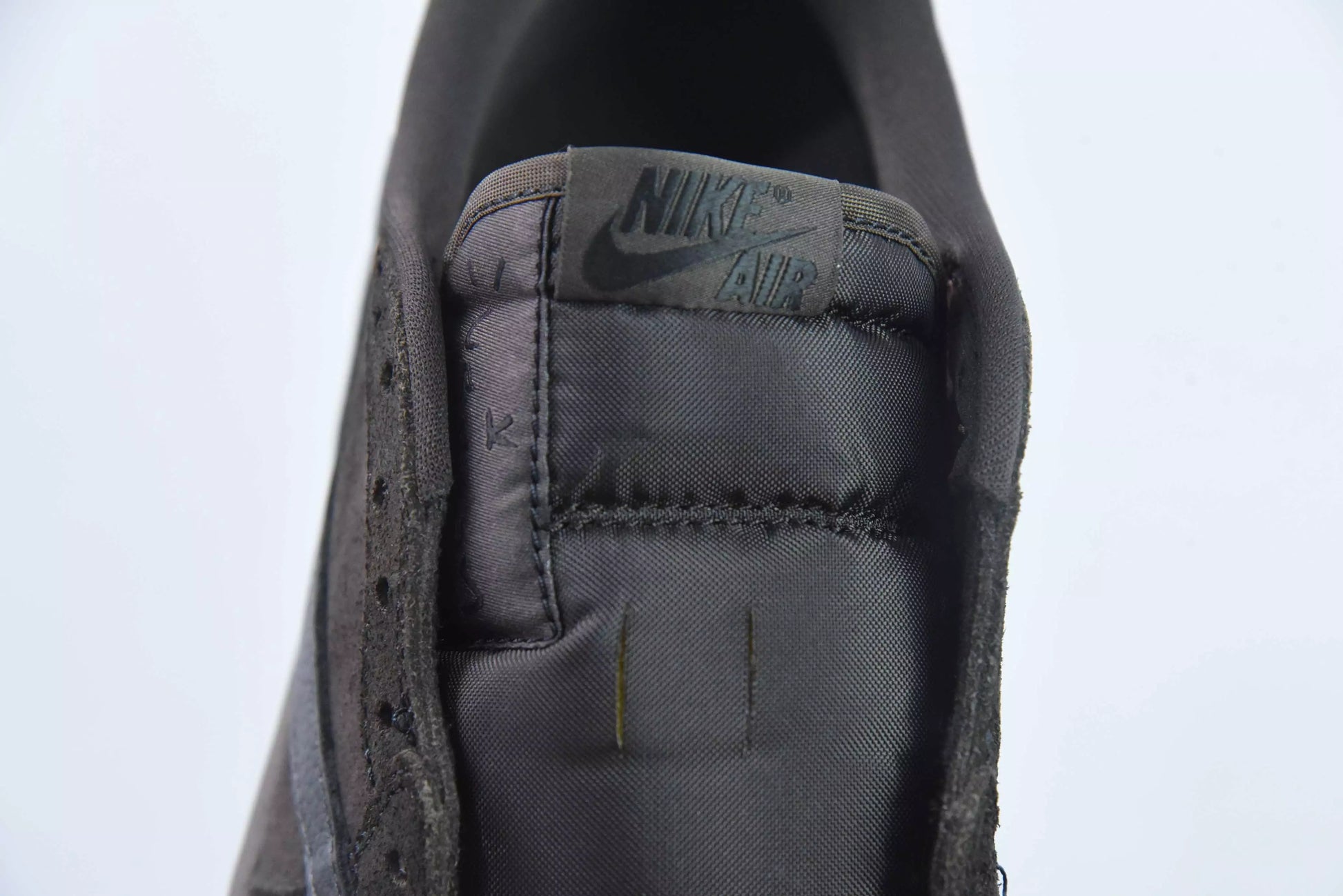 Air Jordan 1 Low OG x Travis Scott "Velvet Brown"