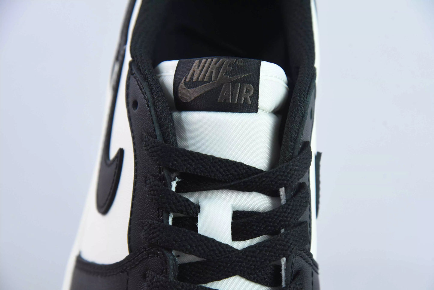 Jordan 1 Low OG Mocha