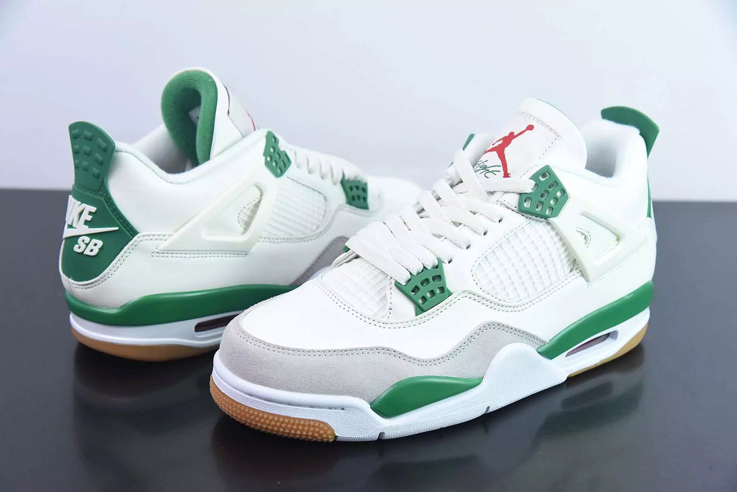 Jordan 4 Retro SB Pine Green