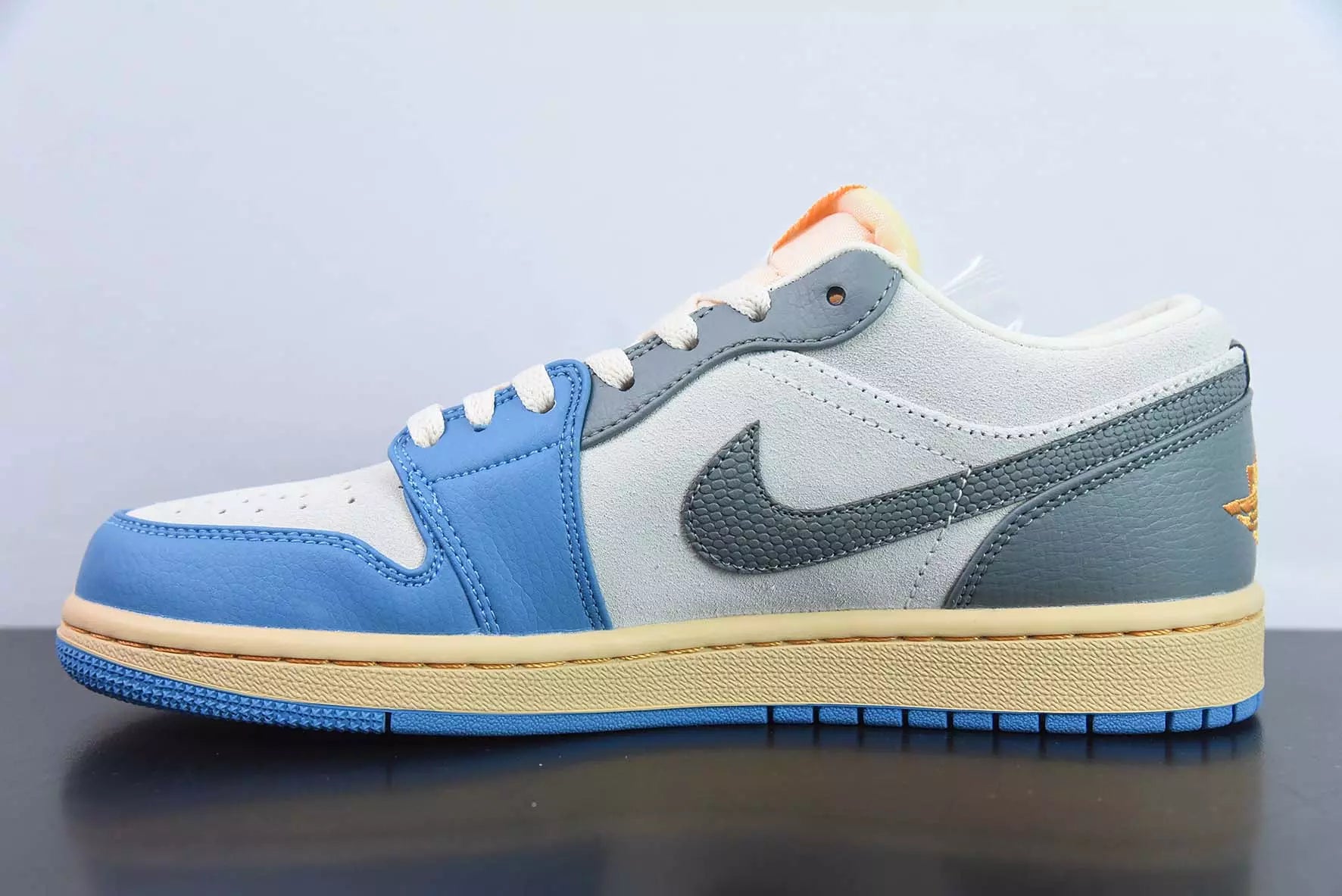 Jordan 1 Low SE Tokyo 96