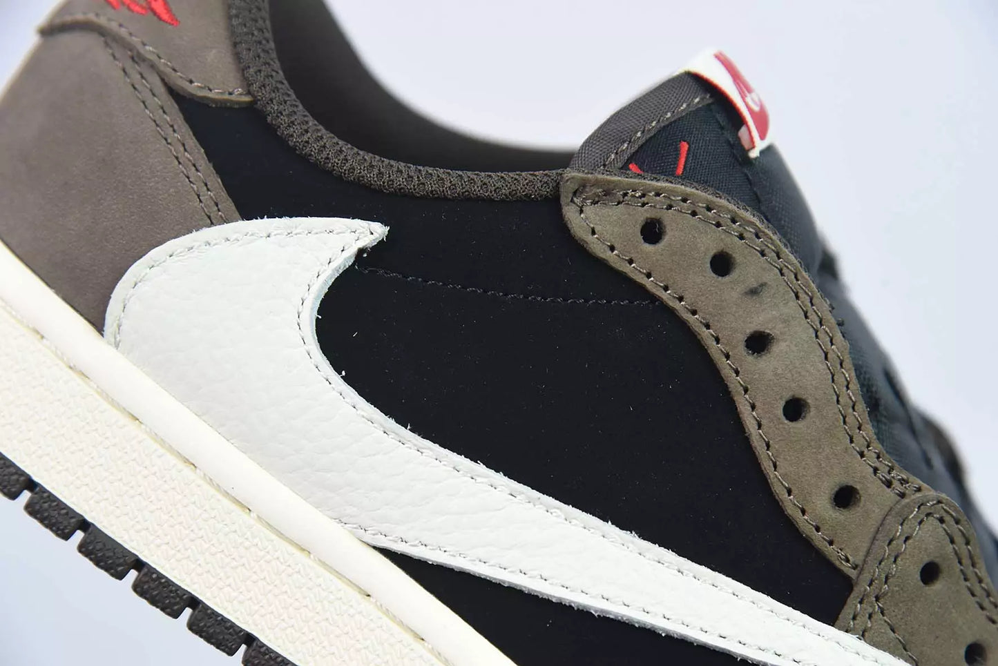 Jordan 1 Low OG x Travis Scott "Mocha"