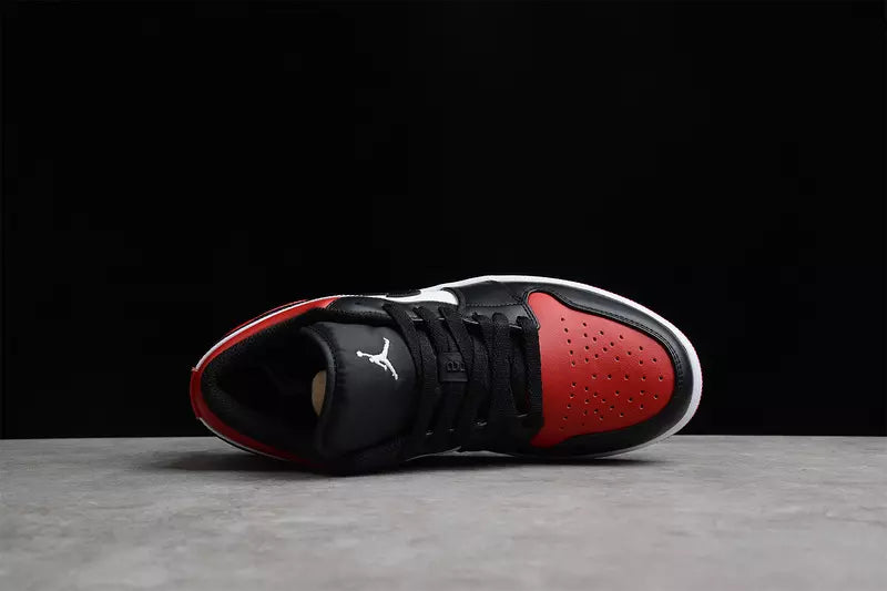 Air Jordan 1 Low Bred Toe