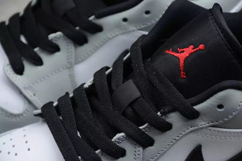 Air Jordan 1 Low "Light Smoke Grey"