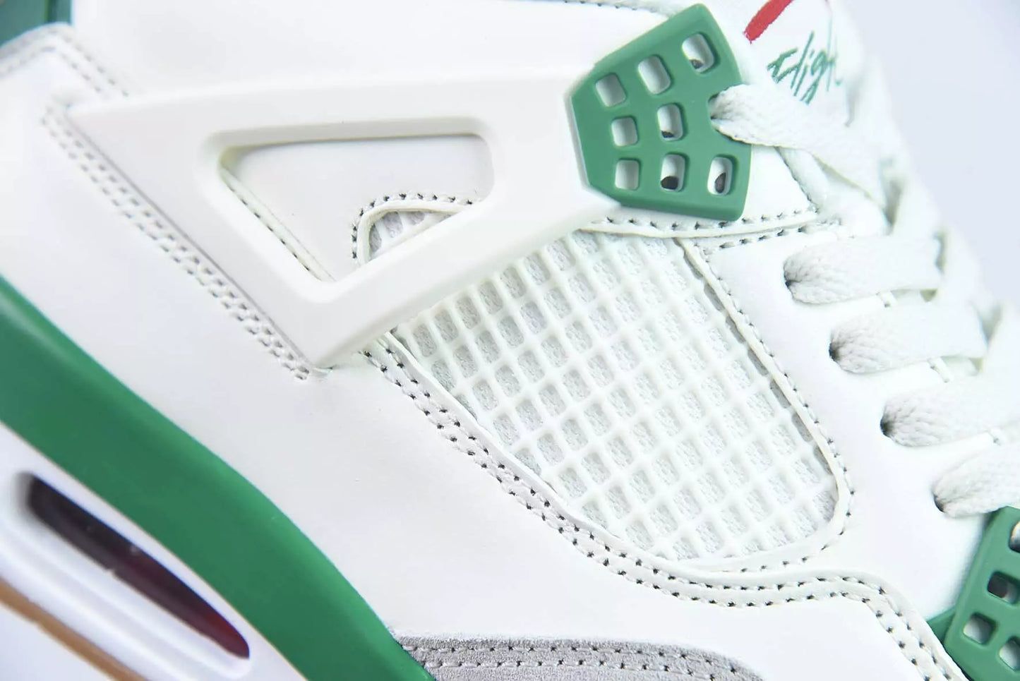 Jordan 4 Retro SB Pine Green
