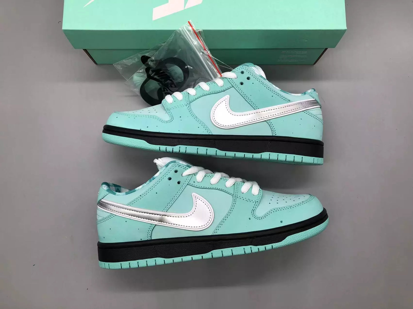 CONCEPTS x Nike Dunk SB Low Tiffany Lobster