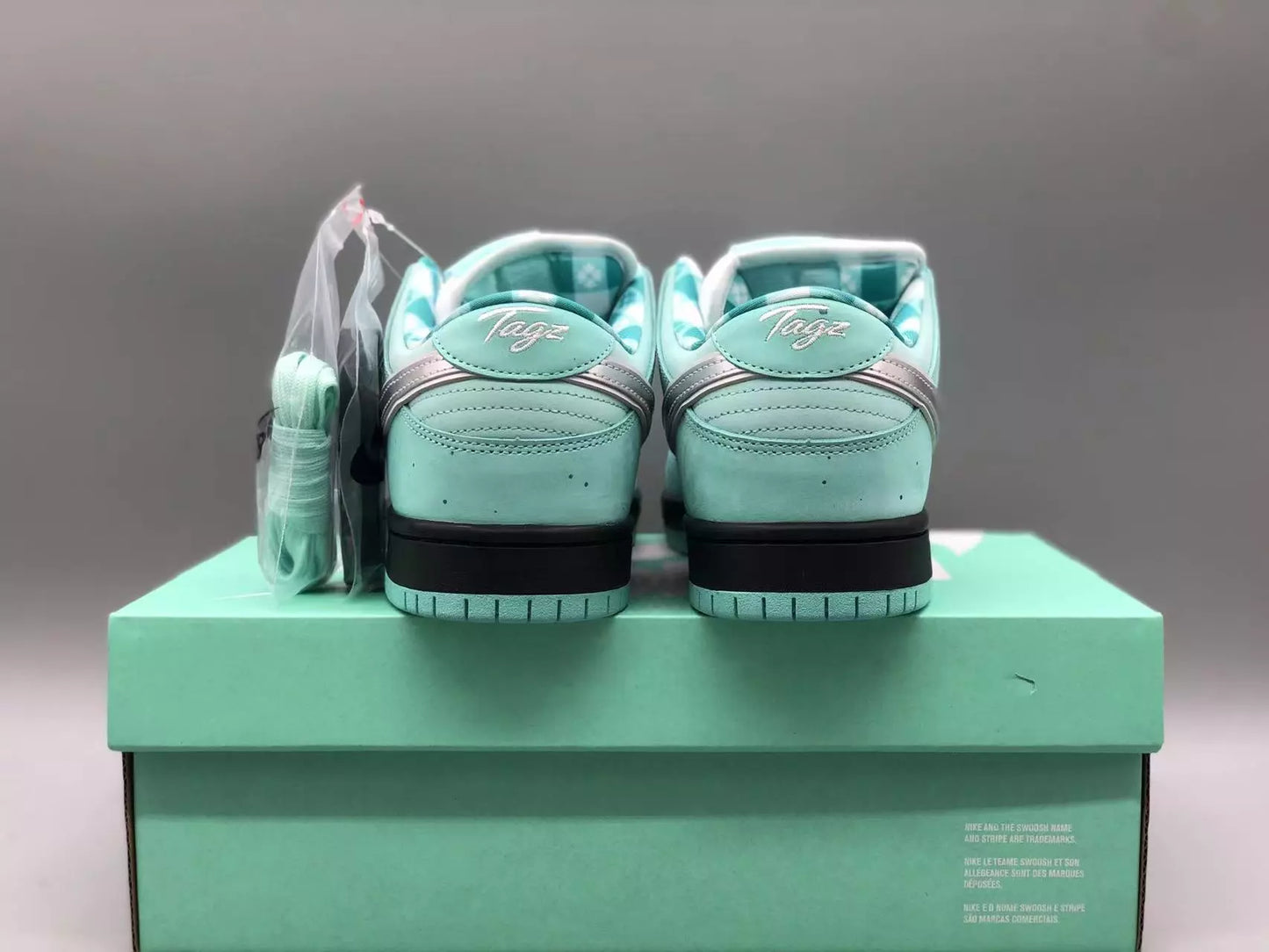 CONCEPTS x Nike Dunk SB Low Tiffany Lobster