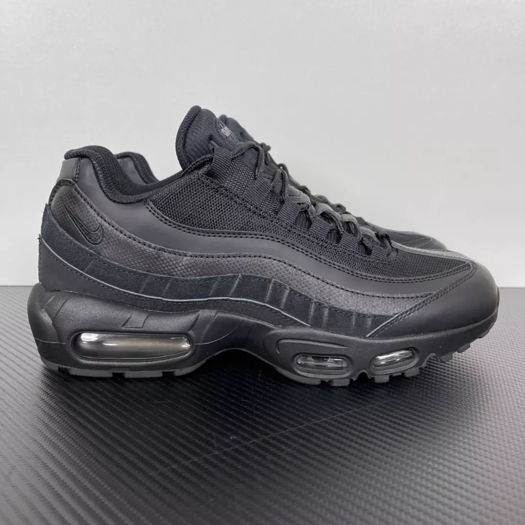 Nike Air Max 95 Essential Triple Black