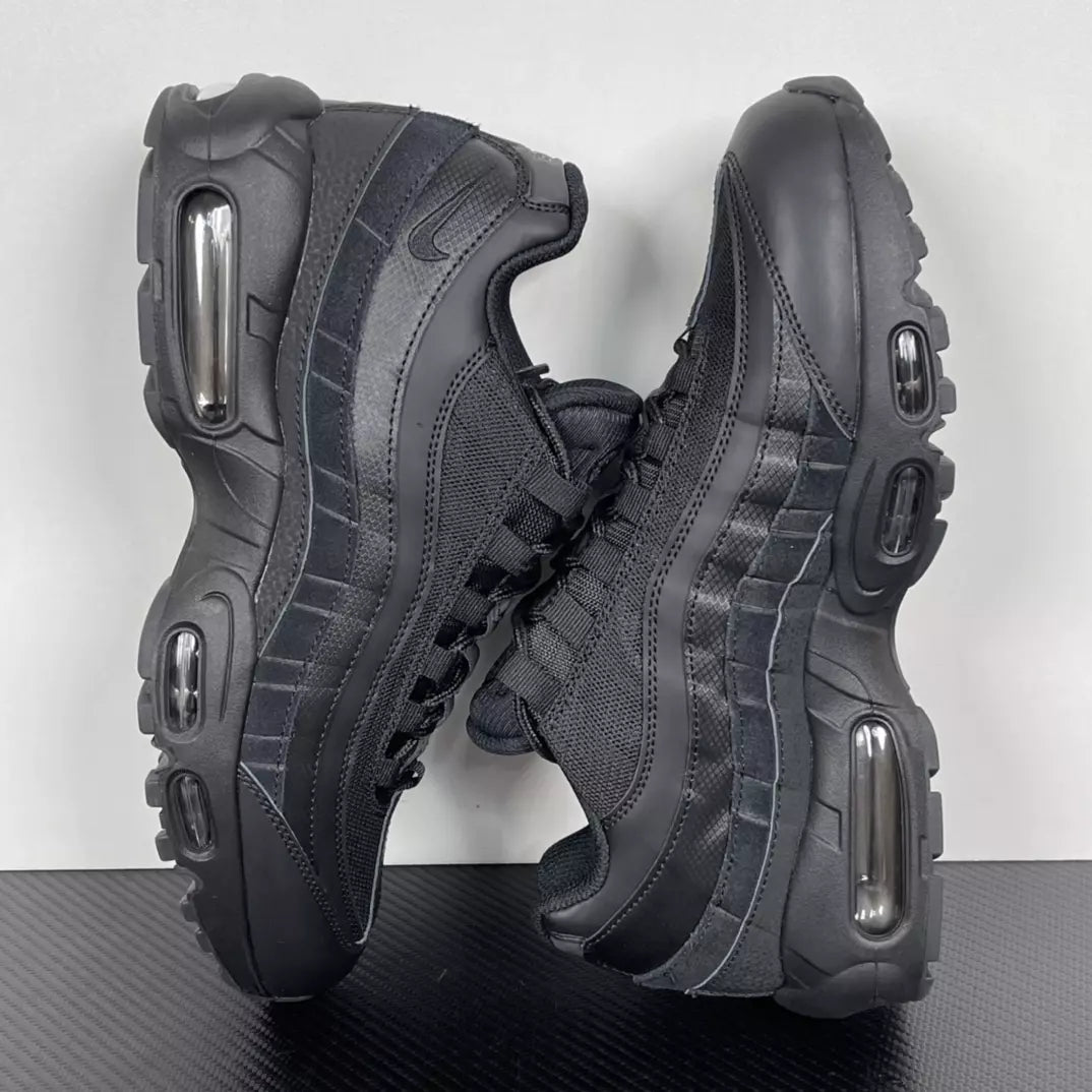 Nike Air Max 95 Essential Triple Black