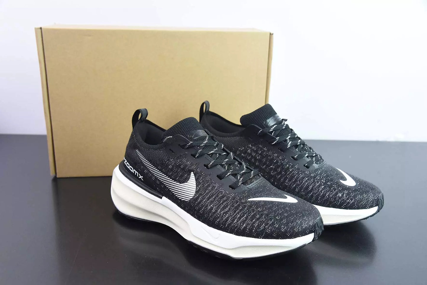 Nike Invincible Run 3 Black White